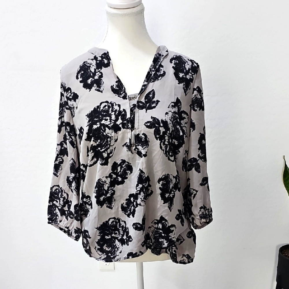 Maurices Gray Blouse with Long Sleeves and Relaxed Fit